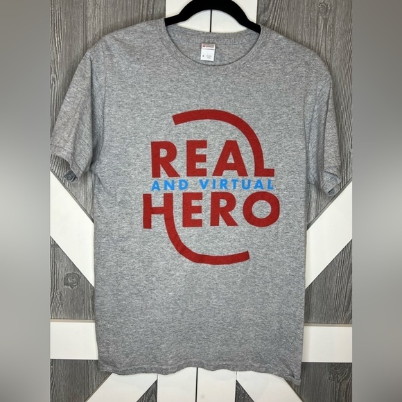 BAG032. Real and Virtual Hero Short Sleeve Tee Unisex Small - Picture 1 of 4